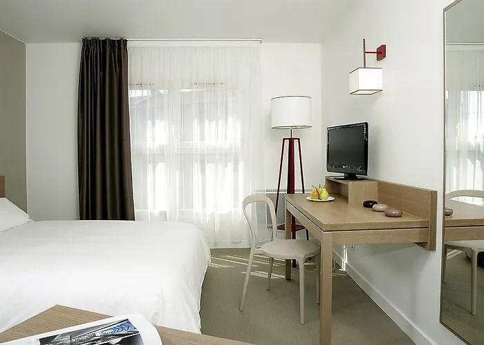 Appart'city Classic 3* 瓦朗斯